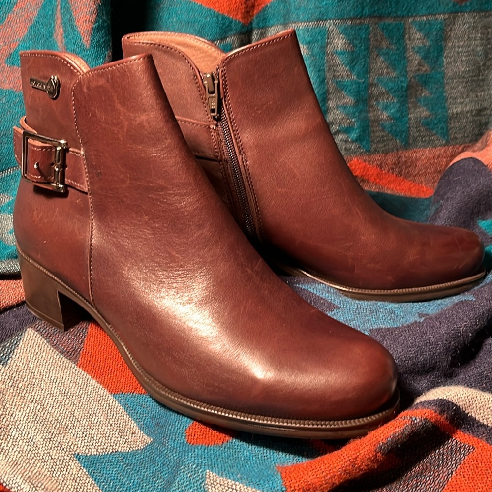 Wonders Made in Spain Leather Boots New Size 10